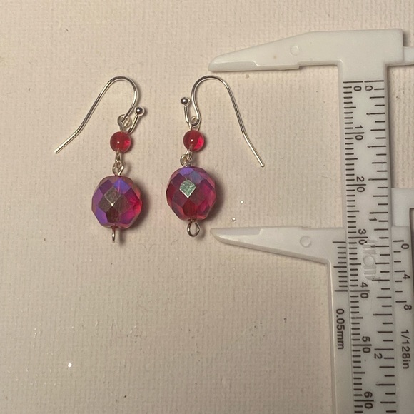 ๐ Tara Designs vintage ruby red fire polished round faceted glass bead earrings - Picture 7 of 7